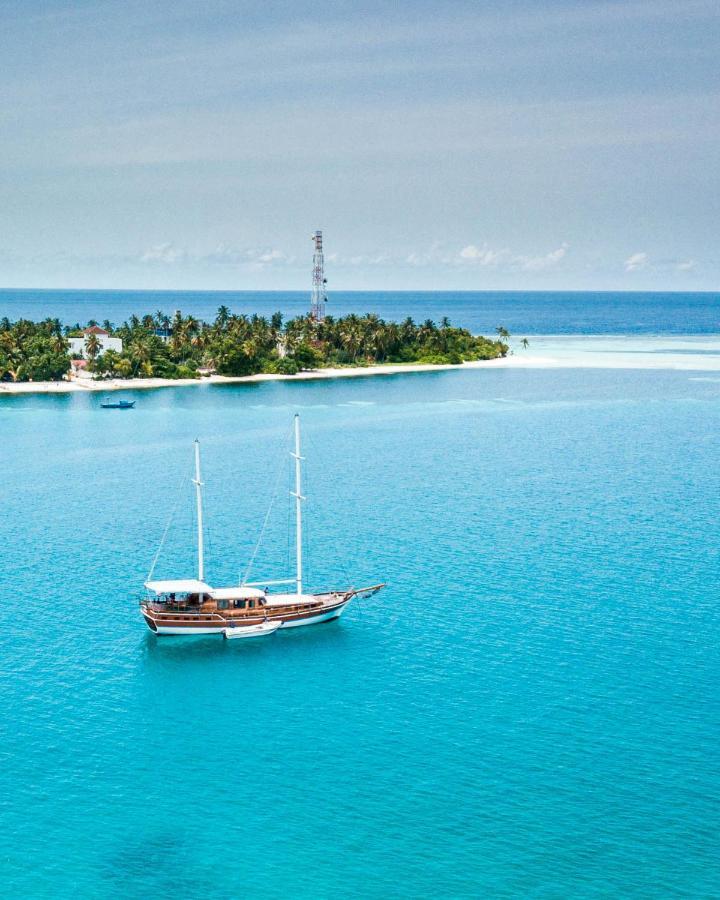 Manta Dhangethi Exterior photo