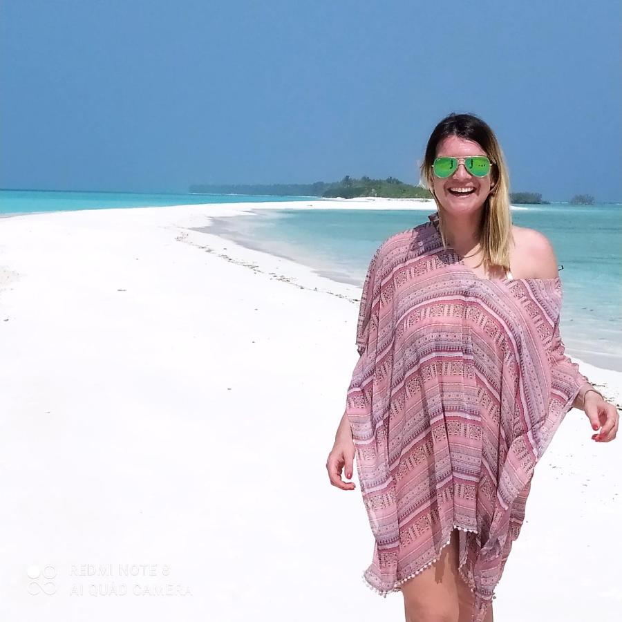 Manta Dhangethi Exterior photo