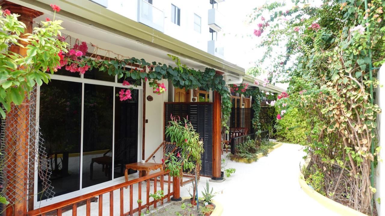 Manta Dhangethi Exterior photo